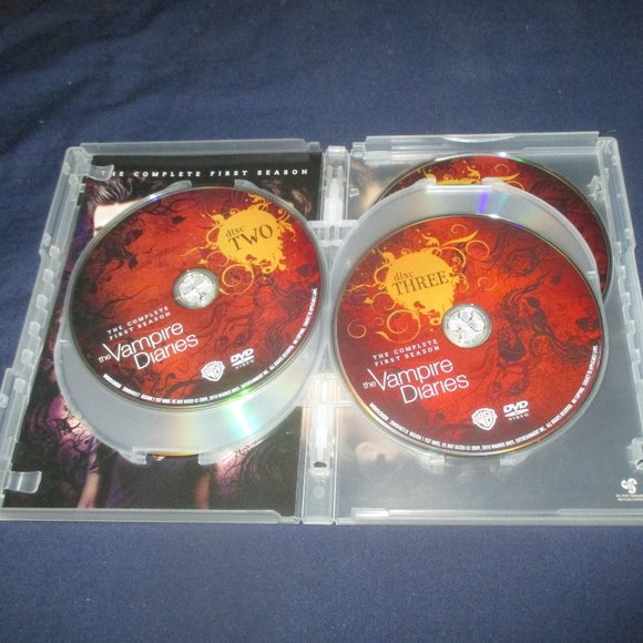 The Vampire Diaries: The Complete First Season (DVD, 2010, 5-Disc Set) - Picture 3 of 5